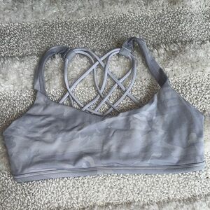 Lululemon Free to be Wild Strappy Women's Sports Bra size 8